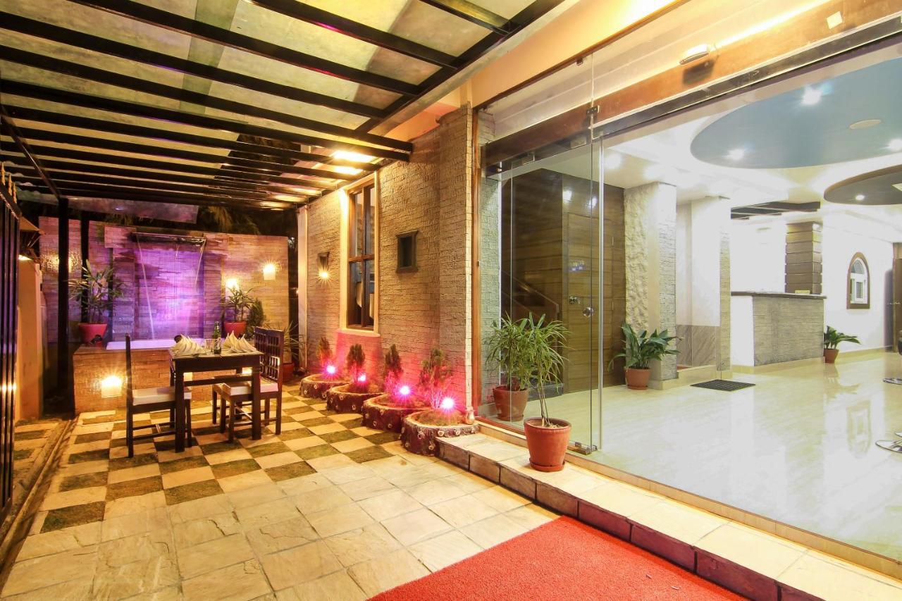Hotel Lakeside Pvt. Ltd. Pokhara Eksteriør bilde