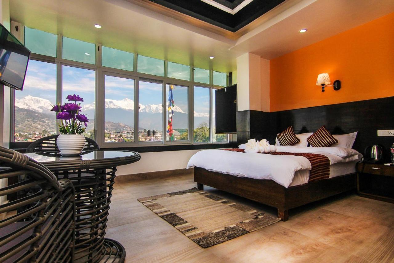 Hotel Lakeside Pvt. Ltd. Pokhara Eksteriør bilde