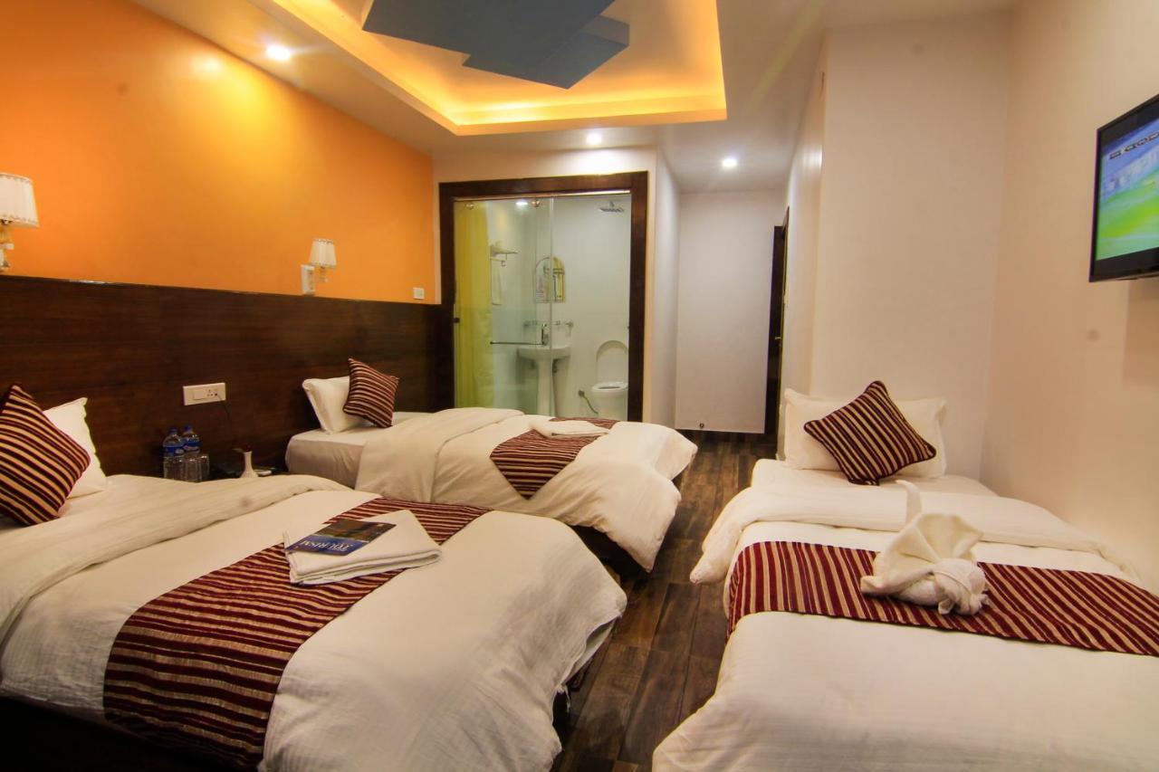 Hotel Lakeside Pvt. Ltd. Pokhara Eksteriør bilde