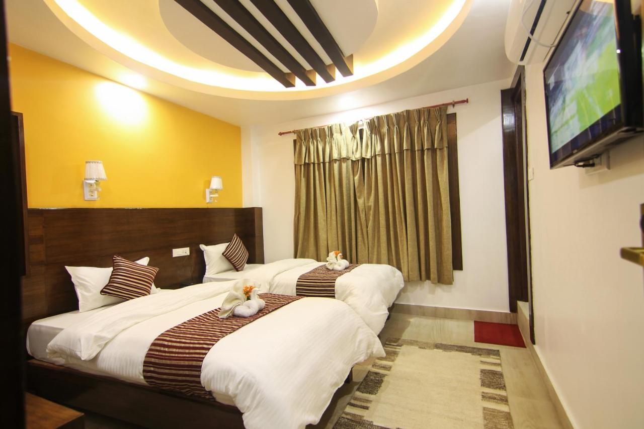Hotel Lakeside Pvt. Ltd. Pokhara Eksteriør bilde