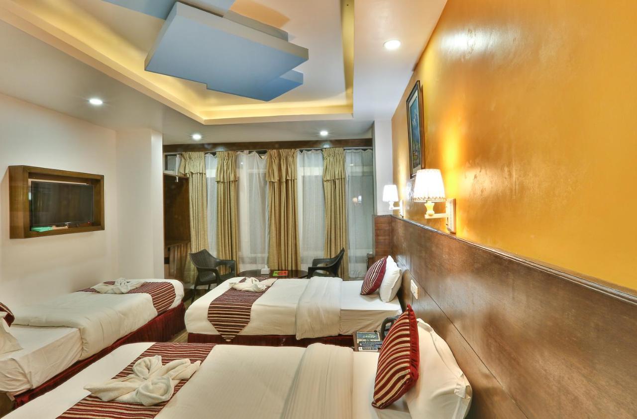 Hotel Lakeside Pvt. Ltd. Pokhara Eksteriør bilde