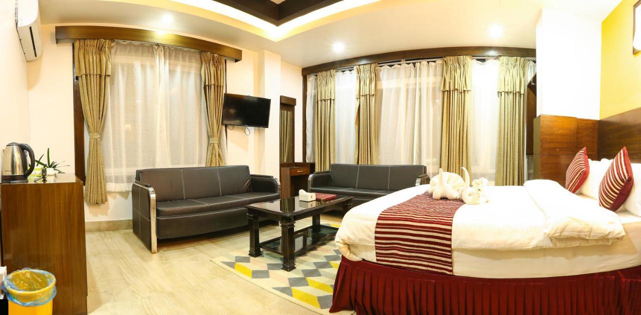 Hotel Lakeside Pvt. Ltd. Pokhara Eksteriør bilde