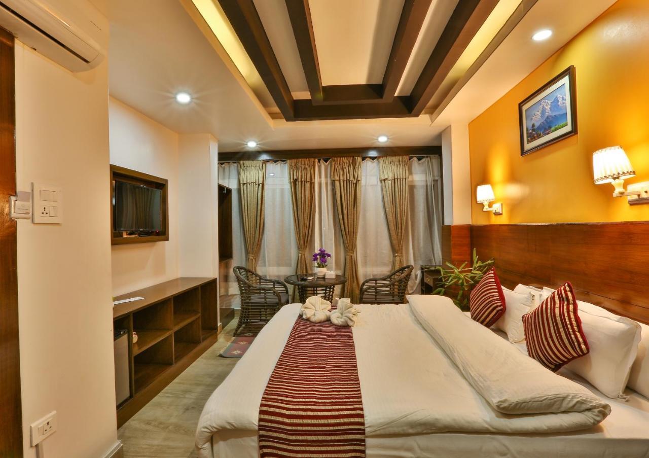 Hotel Lakeside Pvt. Ltd. Pokhara Eksteriør bilde