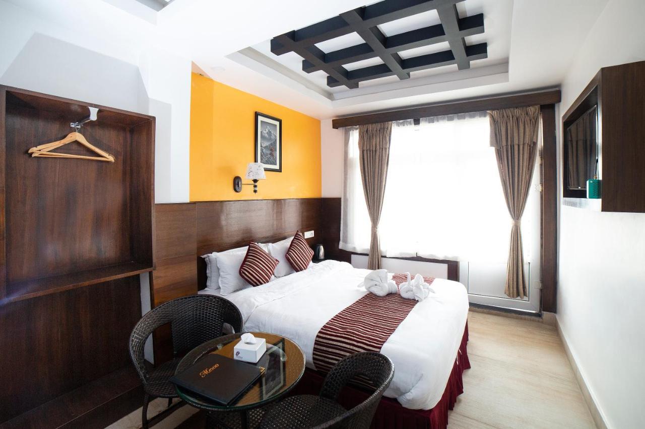 Hotel Lakeside Pvt. Ltd. Pokhara Eksteriør bilde