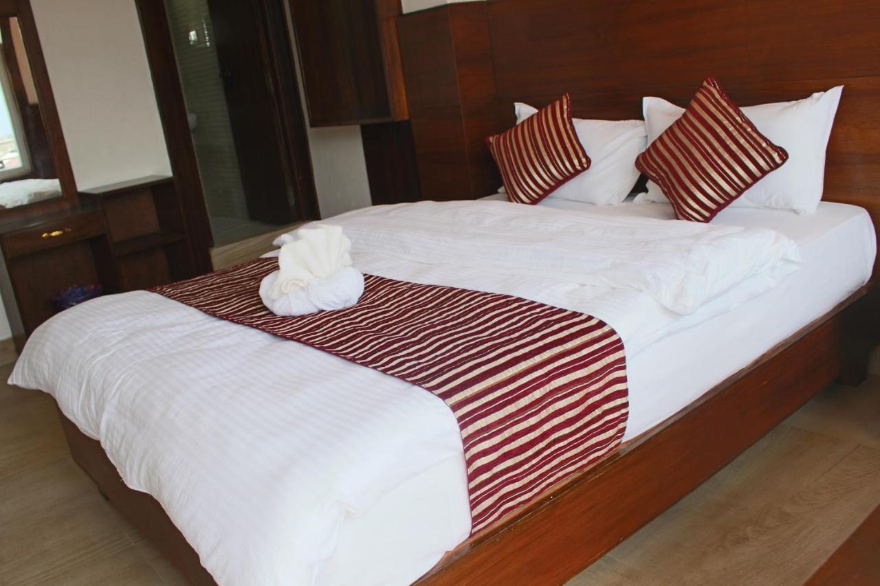 Hotel Lakeside Pvt. Ltd. Pokhara Eksteriør bilde